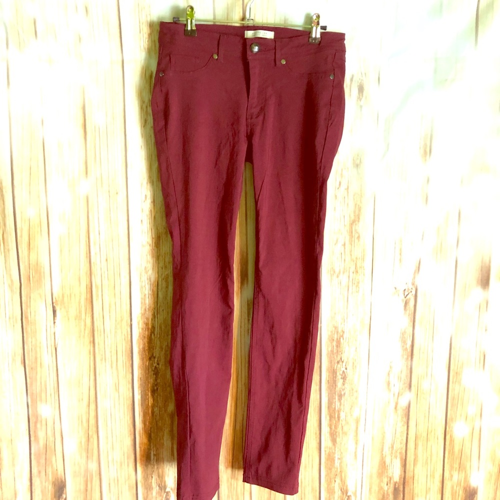 Maroon skinny jetting Active USA SIZE Medium